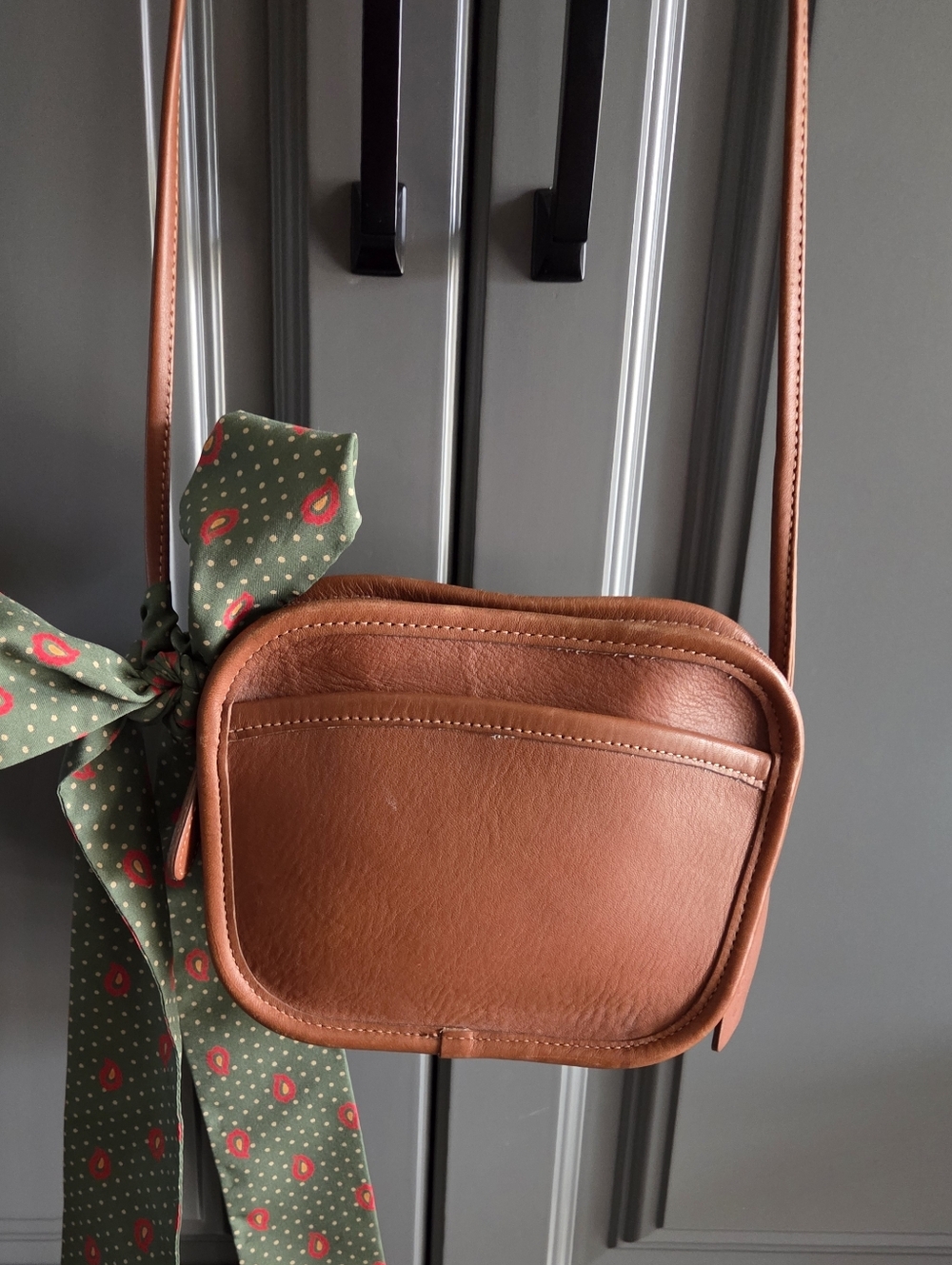 Coach VintageMiniLeather AbbieZipperCrossbody C4D9935USA - Picture 2 of 9